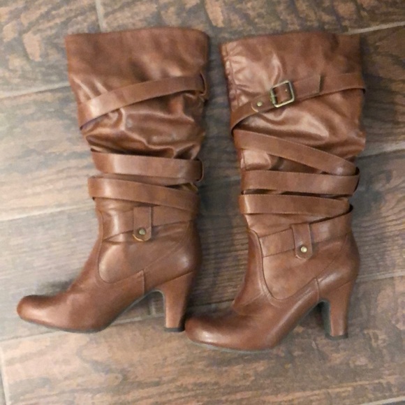 Brown boots - Picture 2 of 4